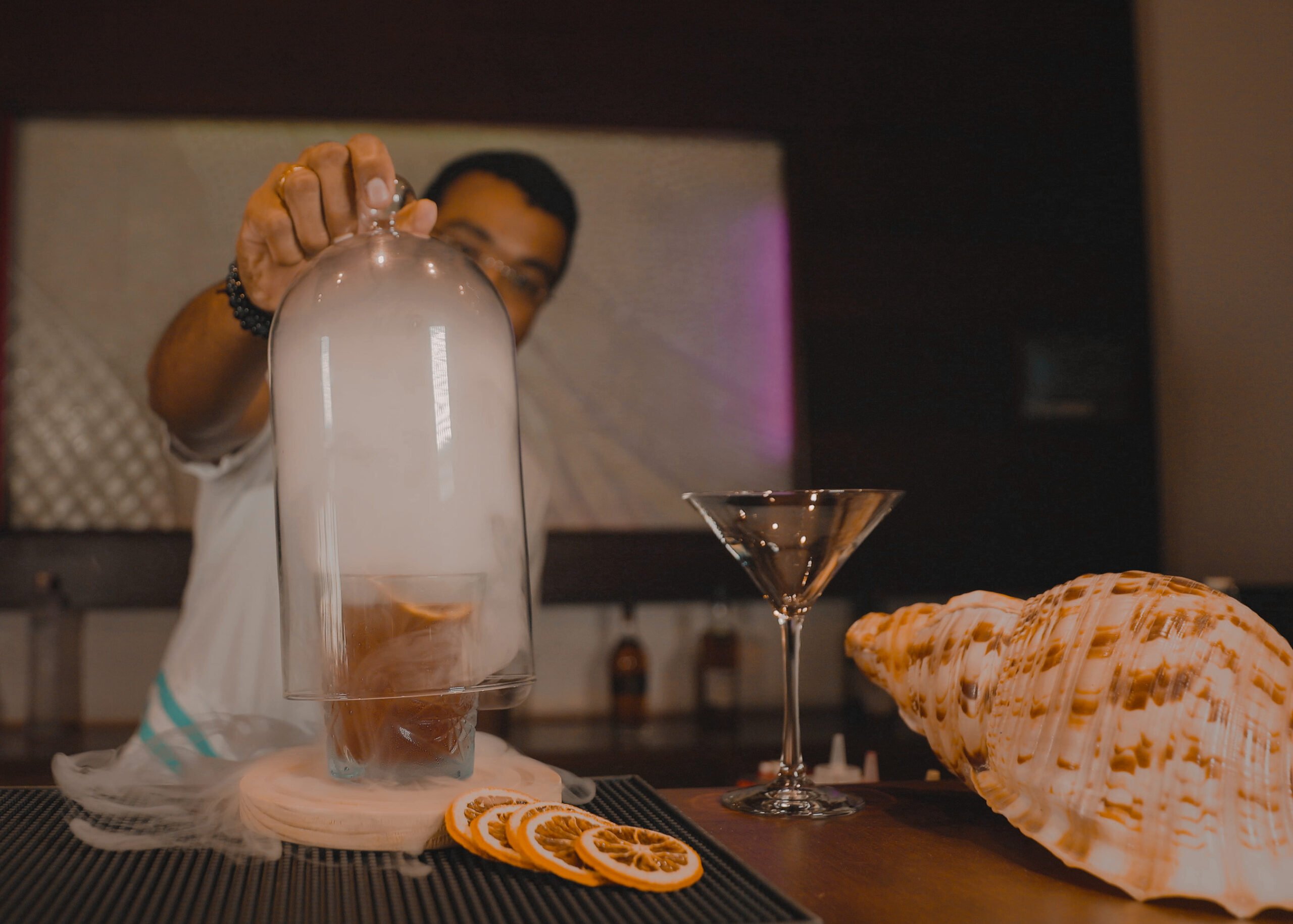 Enjoy Exquisite Signature Cocktails at Kakuni Bar, Meeru Maldives Meeru Maldives Resort Island